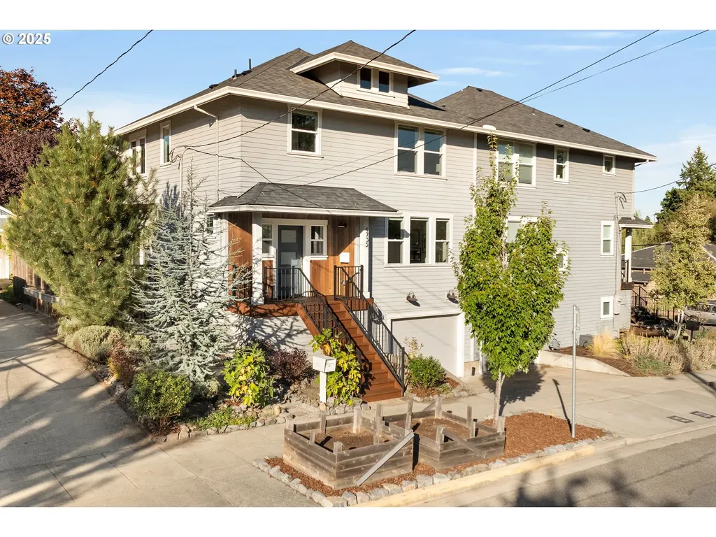 4735 SE Bush Street Portland OR 97206