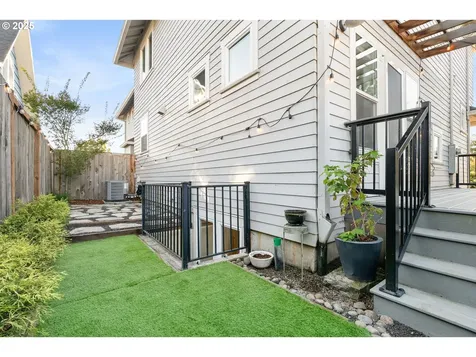 4735 SE Bush Street Portland OR 97206