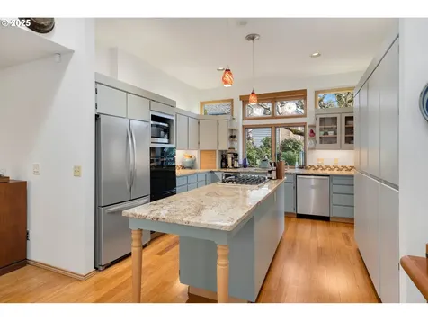 3405 Riverknoll Way West Linn OR 97068