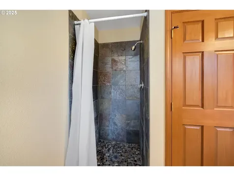 3405 Riverknoll Way West Linn OR 97068