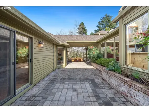 3405 Riverknoll Way West Linn OR 97068