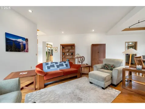 3405 Riverknoll Way West Linn OR 97068