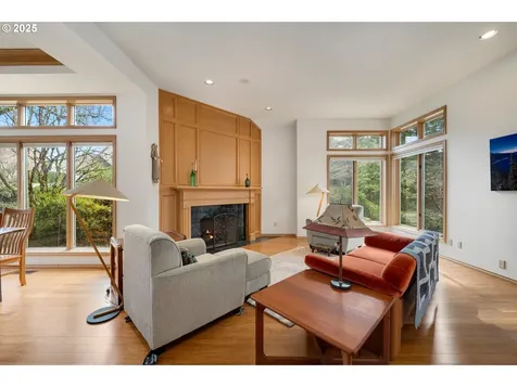 3405 Riverknoll Way West Linn OR 97068