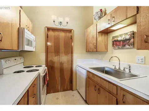 2022 42nd Avenue Longview WA 98632