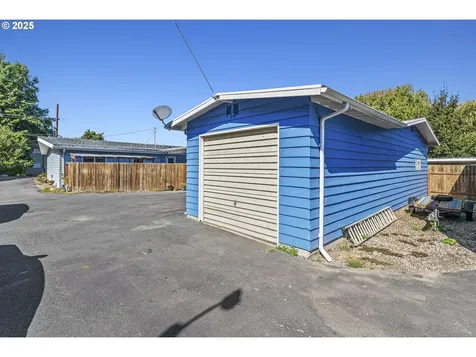 2022 42nd Avenue Longview WA 98632