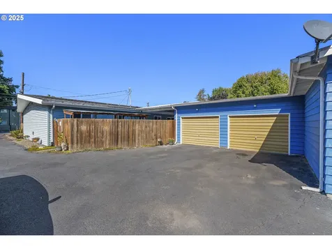 2022 42nd Avenue Longview WA 98632