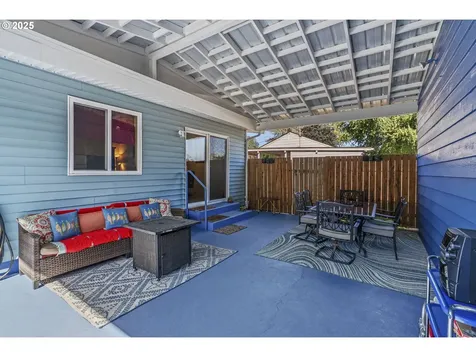 2022 42nd Avenue Longview WA 98632