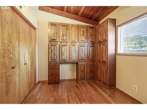 2022 42nd Avenue Longview WA 98632