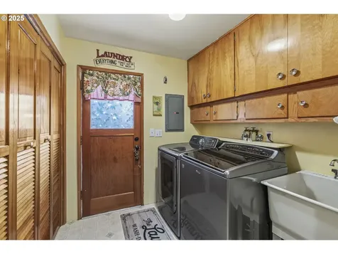 2022 42nd Avenue Longview WA 98632