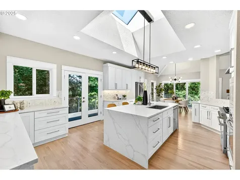 6130 Caufield Street West Linn OR 97068