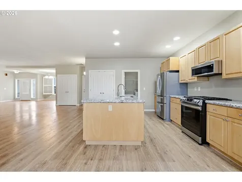 1803 E Gaither Avenue La Center WA 98629
