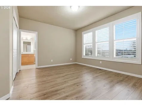 1803 E Gaither Avenue La Center WA 98629