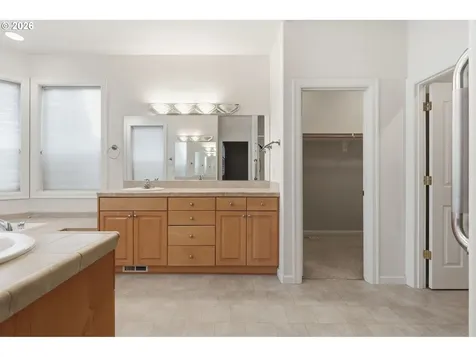 1803 E Gaither Avenue La Center WA 98629