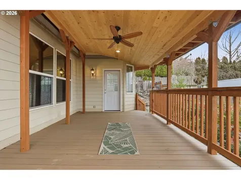 1803 E Gaither Avenue La Center WA 98629