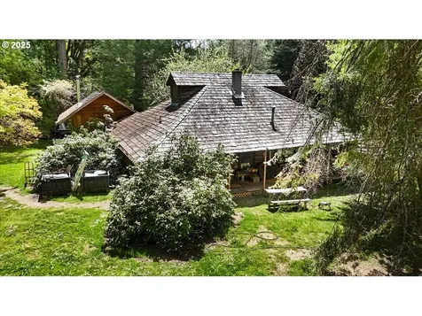 2128 Starveout Creek Road Azalea OR 97410