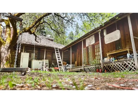 2128 Starveout Creek Road Azalea OR 97410