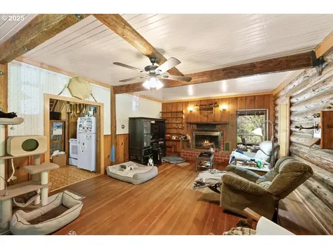 2128 Starveout Creek Road Azalea OR 97410