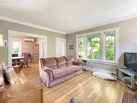 1019 23rd Avenue Longview WA 98632
