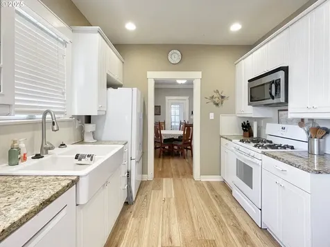 1019 23rd Avenue Longview WA 98632