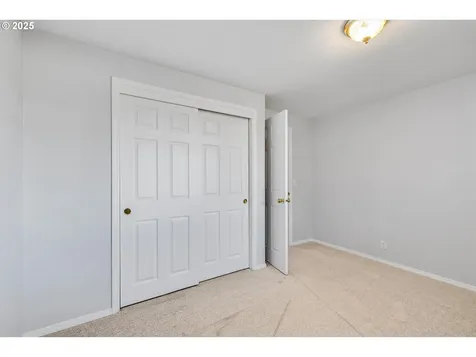 156 Ogden Drive Oregon City OR 97045