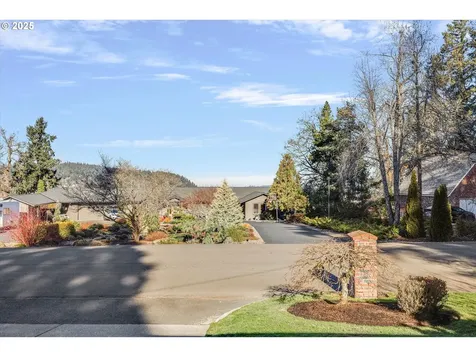 156 Ogden Drive Oregon City OR 97045