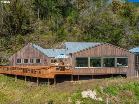 856 Scottsburg West Road Scottsburg OR 97473