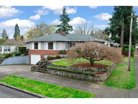 6208 SE Woodstock Boulevard Portland OR 97206