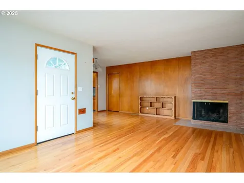 6208 SE Woodstock Boulevard Portland OR 97206