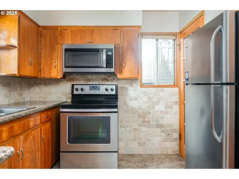6208 SE Woodstock Boulevard Portland OR 97206