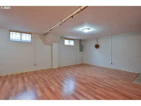 6208 SE Woodstock Boulevard Portland OR 97206