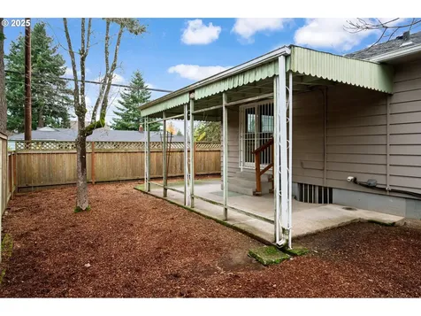 6208 SE Woodstock Boulevard Portland OR 97206