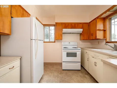 6208 SE Woodstock Boulevard Portland OR 97206