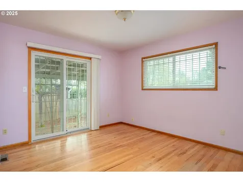 6208 SE Woodstock Boulevard Portland OR 97206