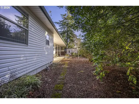 2284 21st Street Florence OR 97439