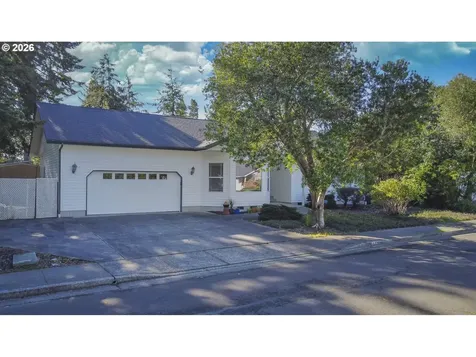 2284 21st Street Florence OR 97439