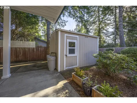 2284 21st Street Florence OR 97439