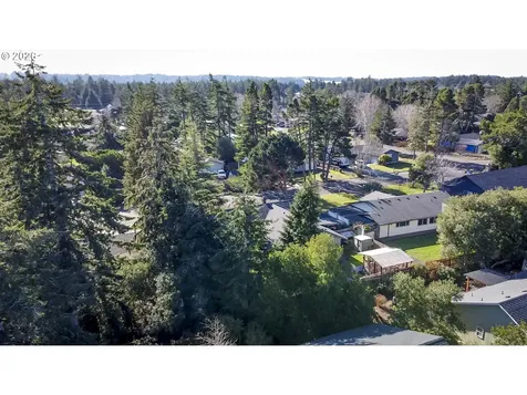 2284 21st Street Florence OR 97439