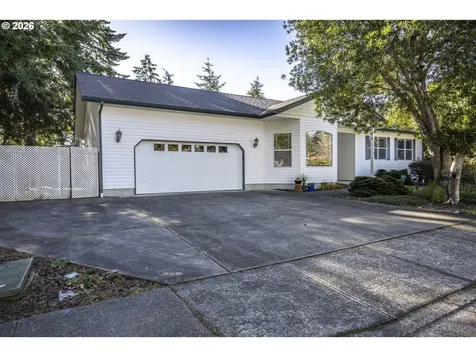 2284 21st Street Florence OR 97439