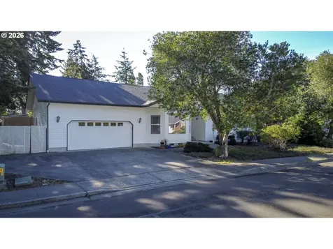2284 21st Street Florence OR 97439