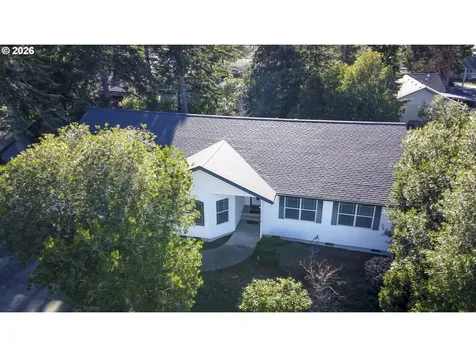 2284 21st Street Florence OR 97439