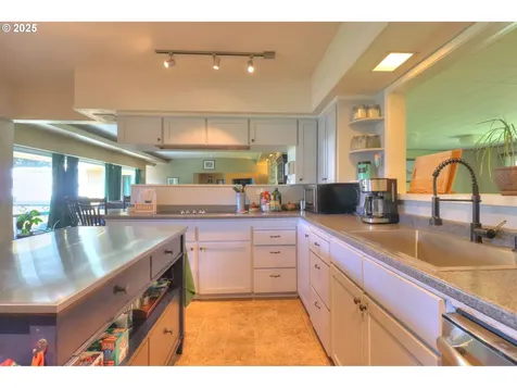 28379 Mateer Road Gold Beach OR 97444
