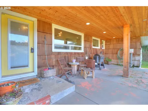 28379 Mateer Road Gold Beach OR 97444