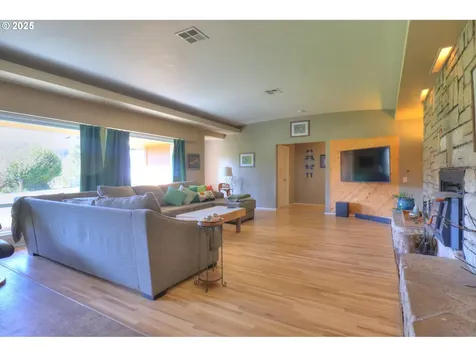 28379 Mateer Road Gold Beach OR 97444