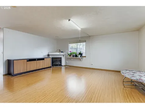 9827 N Ivanhoe Street Portland OR 97203