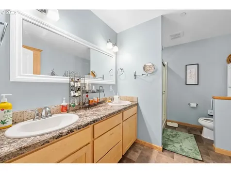 1676 SE 3rd Street Astoria OR 97103