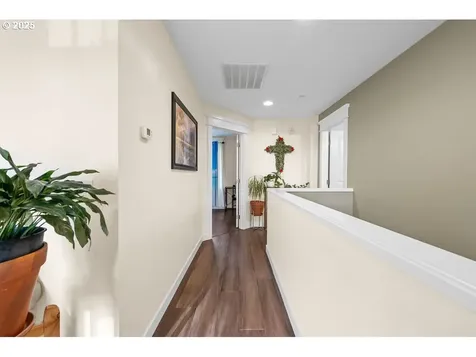 1676 SE 3rd Street Astoria OR 97103