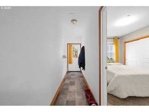 1676 SE 3rd Street Astoria OR 97103