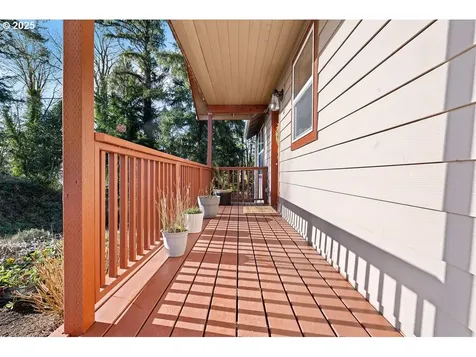 1676 SE 3rd Street Astoria OR 97103