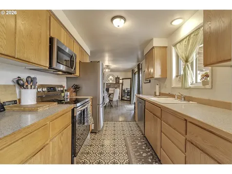 1680 SE 52nd Avenue Hillsboro OR 97123