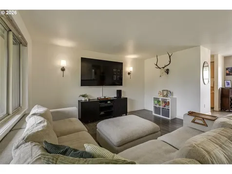 1680 SE 52nd Avenue Hillsboro OR 97123